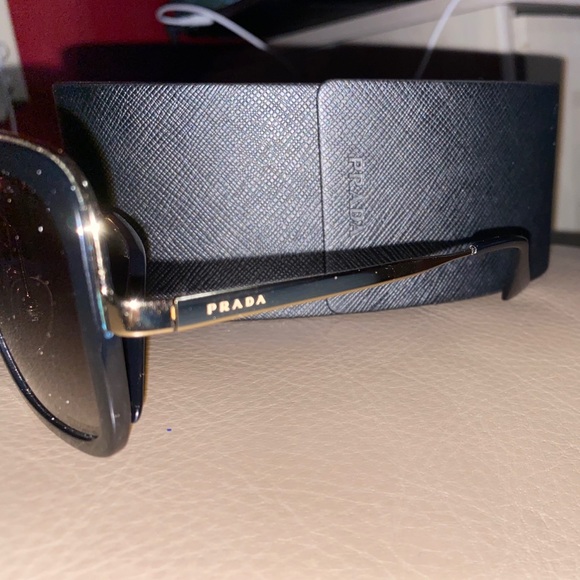 Prada sunglasses - Picture 2 of 2
